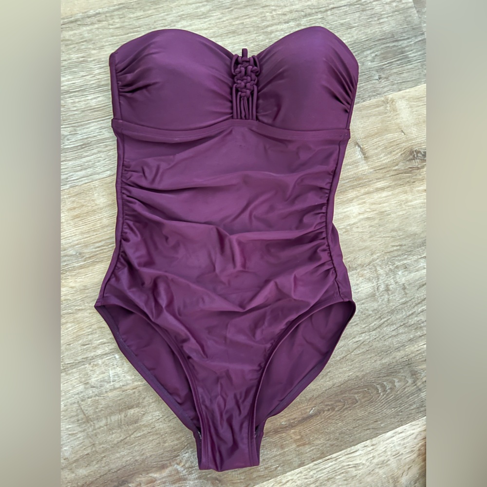 MERONA one piece swimsuit. Size small.